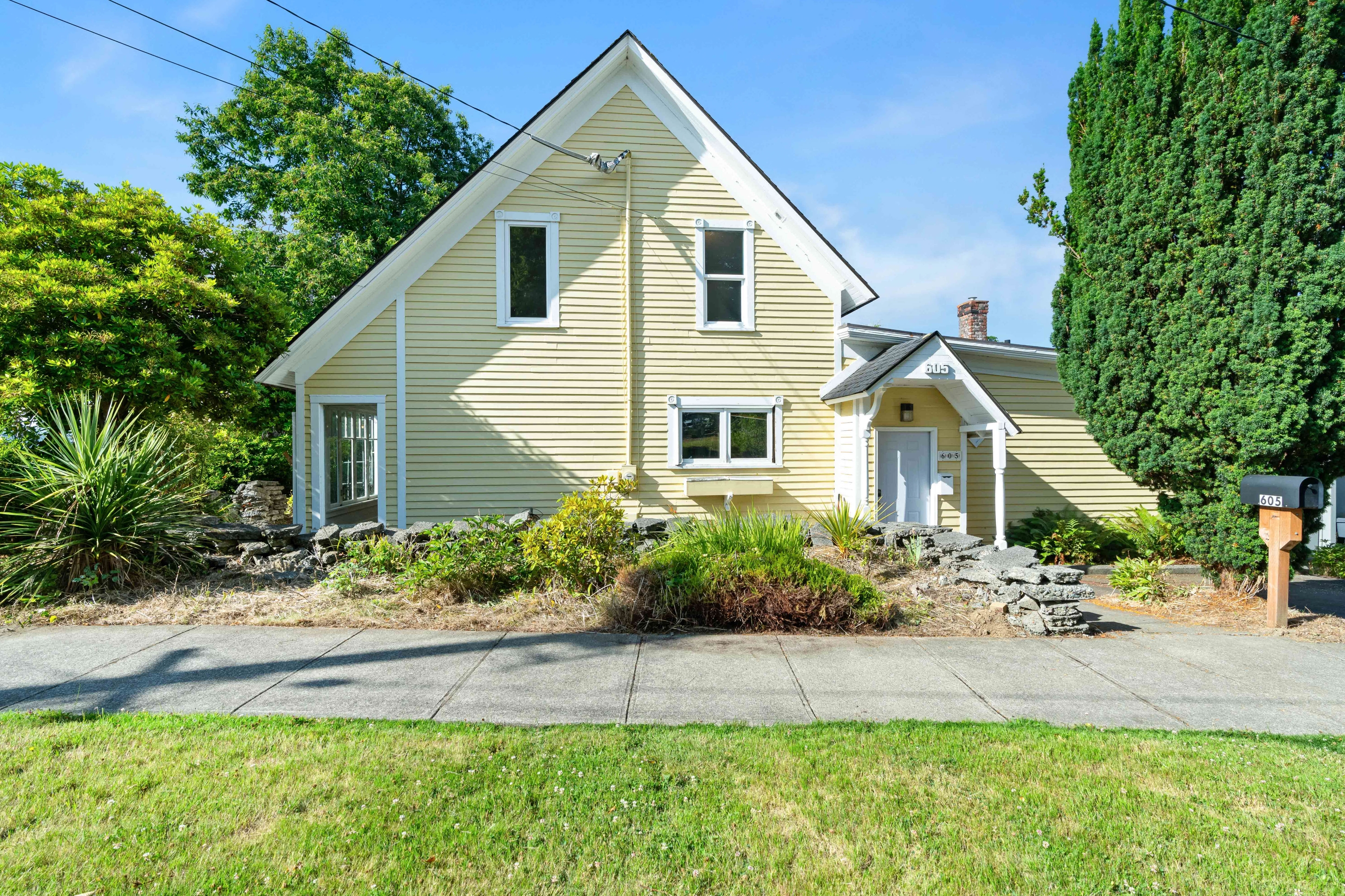 Craftsman rental home managed by Rentals by Spivey in Aberdeen, WA
