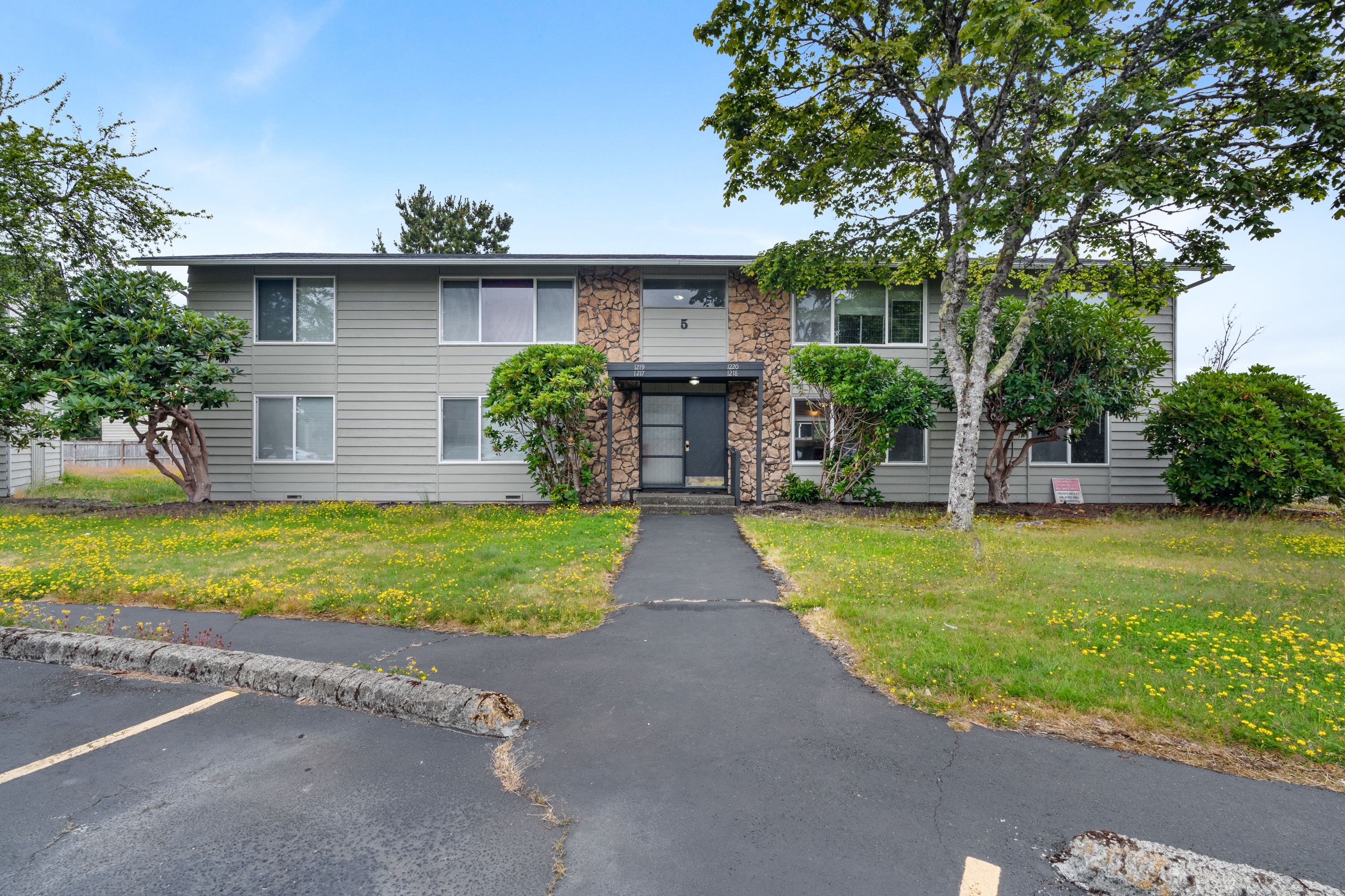 1200 West Huntley Street - 18